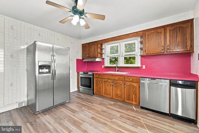 741 S EAST AVE, Vineland, NJ 08360
