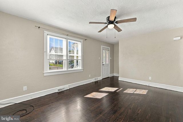 741 S EAST AVE, Vineland, NJ 08360