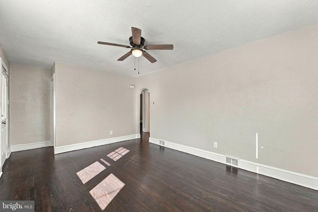741 S EAST AVE, Vineland, NJ 08360