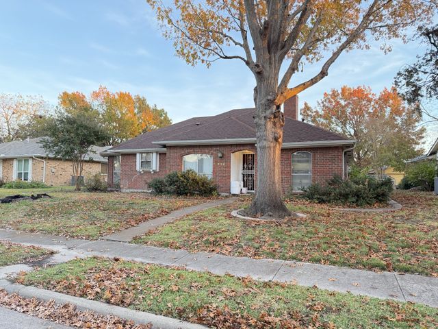 318 Doral Place, Garland, TX 75043