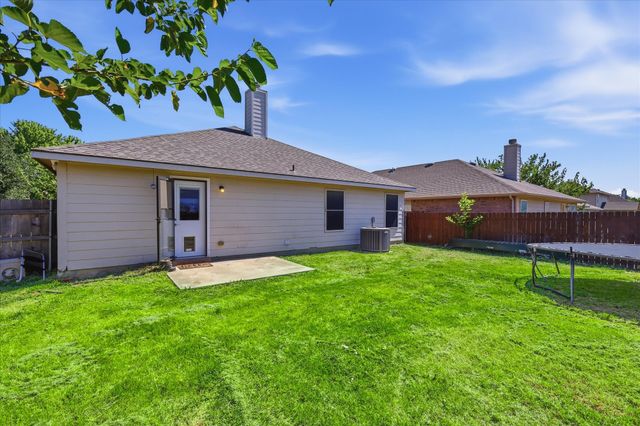 4524 Hounds Tail Lane, Fort Worth, TX 76244