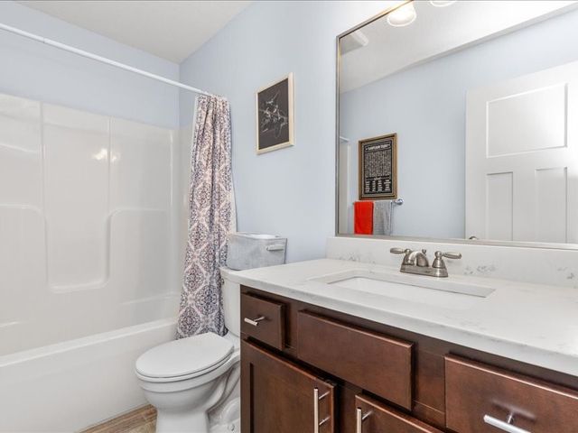 211 Rellim Drive, Norwalk, IA 50211
