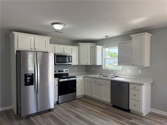 202 E Walnut Street, Crothersville, IN 47229