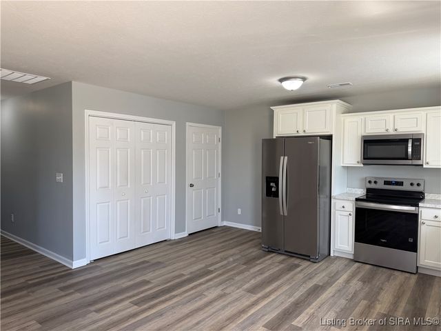 202 E Walnut Street, Crothersville, IN 47229