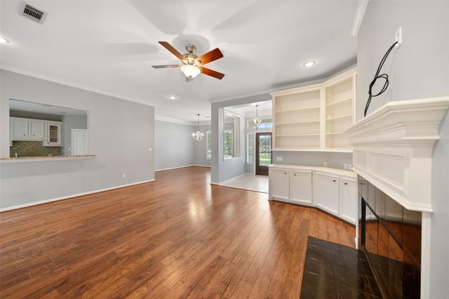 118 Wick Willow Drive, Montgomery, TX 77356
