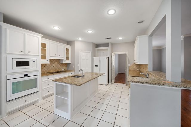 118 Wick Willow Drive, Montgomery, TX 77356