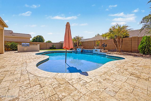 18521 W TURQUOISE Avenue, Waddell, AZ 85355