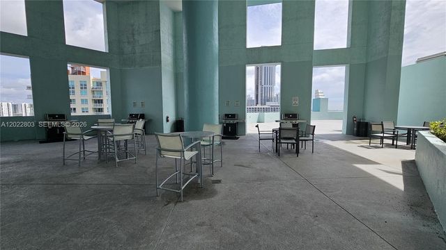 1900 N Bayshore Dr 3717, Miami, FL 33132