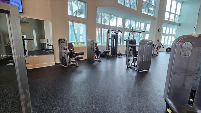 1900 N Bayshore Dr 3717, Miami, FL 33132