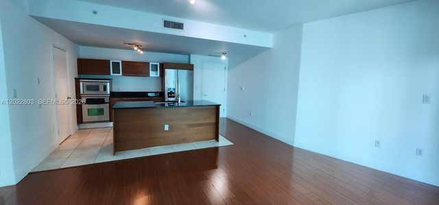 1900 N Bayshore Dr 3717, Miami, FL 33132
