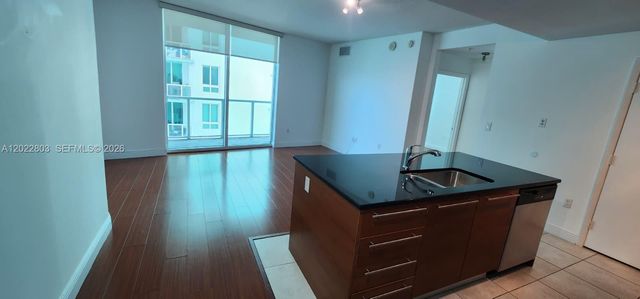 1900 N Bayshore Dr 3717, Miami, FL 33132