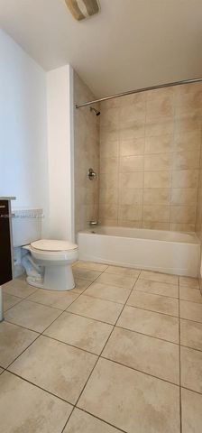 1900 N Bayshore Dr 3717, Miami, FL 33132