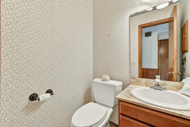 1009 19th Street NE, Rochester, MN 55906