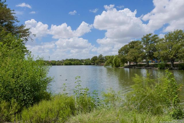 1932 W HUISACHE AVE, San Antonio, TX 78201