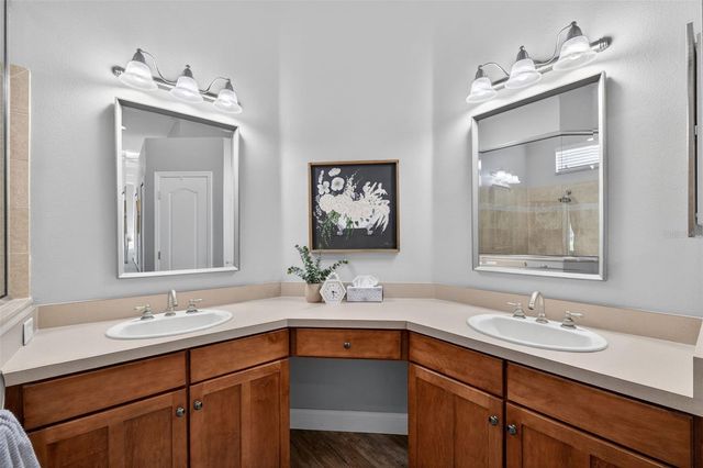 5017 TORREY HILLS LANE, Lutz, FL 33558