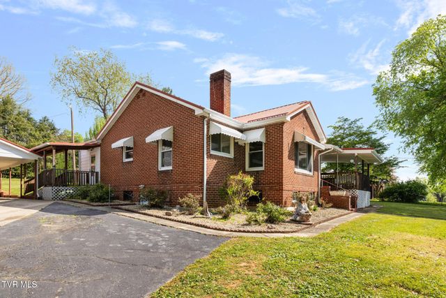 153 Forest Avenue, Pennington Gap, VA 24277