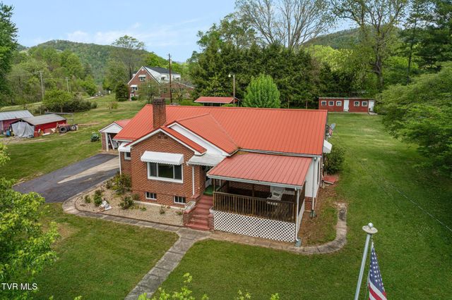 153 Forest Avenue, Pennington Gap, VA 24277