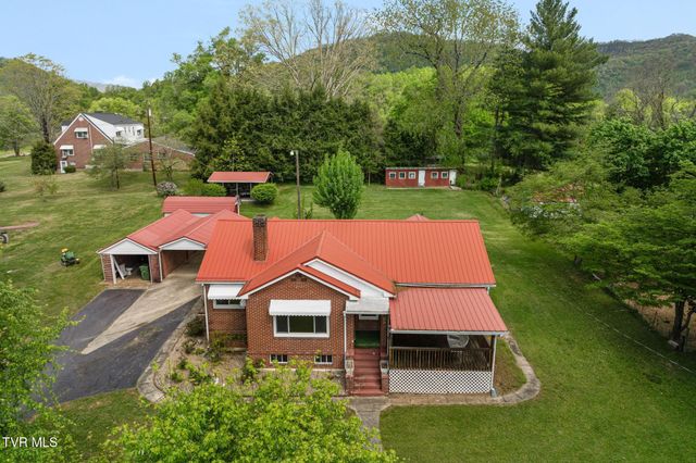 153 Forest Avenue, Pennington Gap, VA 24277