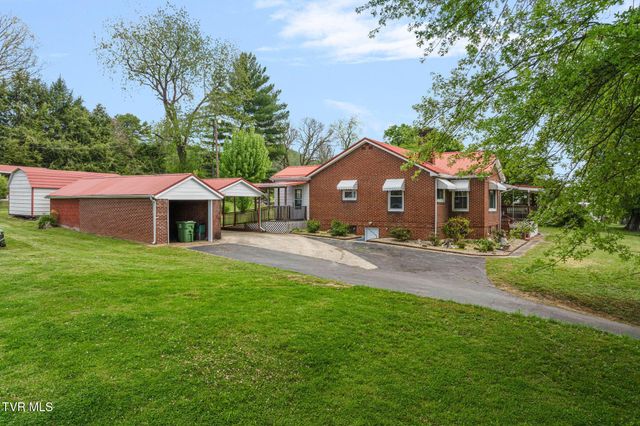 153 Forest Avenue, Pennington Gap, VA 24277