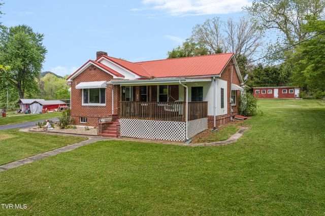 153 Forest Avenue, Pennington Gap, VA 24277