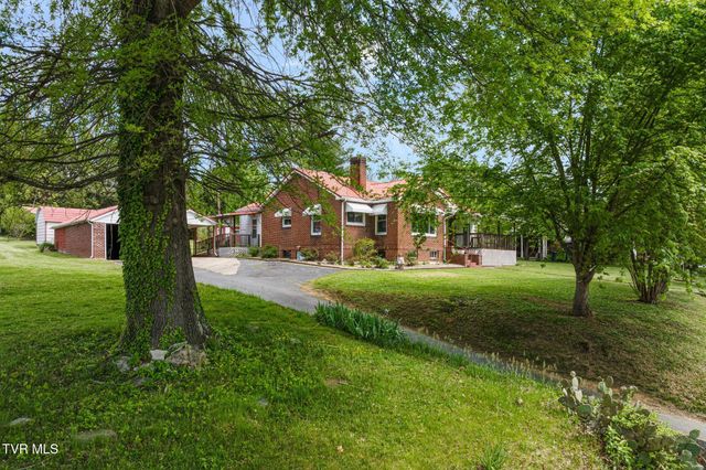 153 Forest Avenue, Pennington Gap, VA 24277