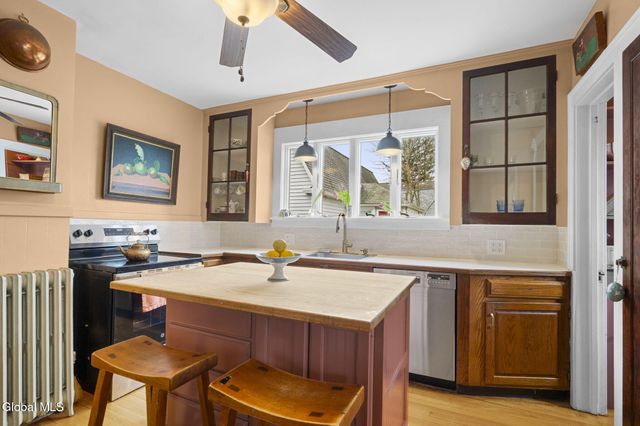 1457 Baker Avenue, Niskayuna, NY 12309