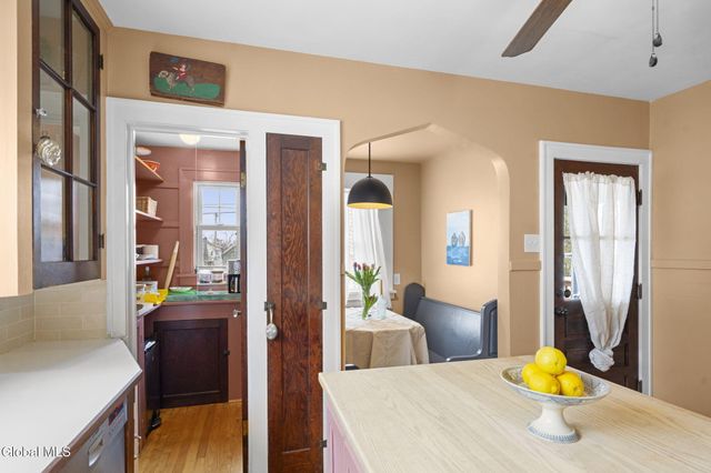 1457 Baker Avenue, Niskayuna, NY 12309