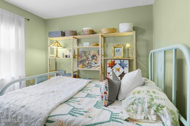 1457 Baker Avenue, Niskayuna, NY 12309