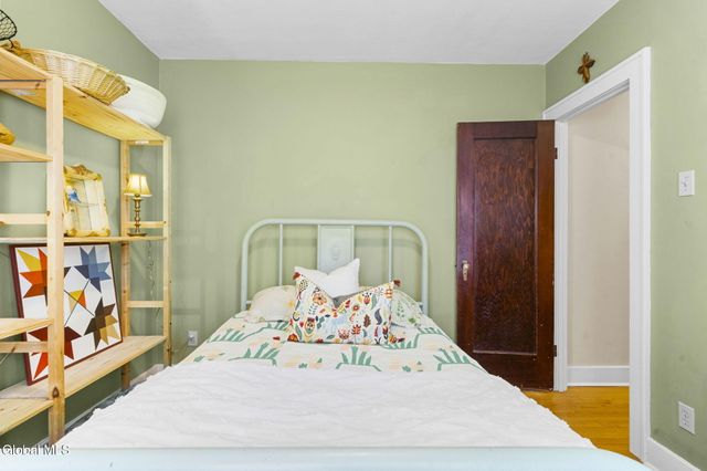 1457 Baker Avenue, Niskayuna, NY 12309