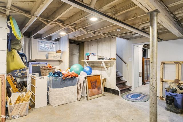 1457 Baker Avenue, Niskayuna, NY 12309