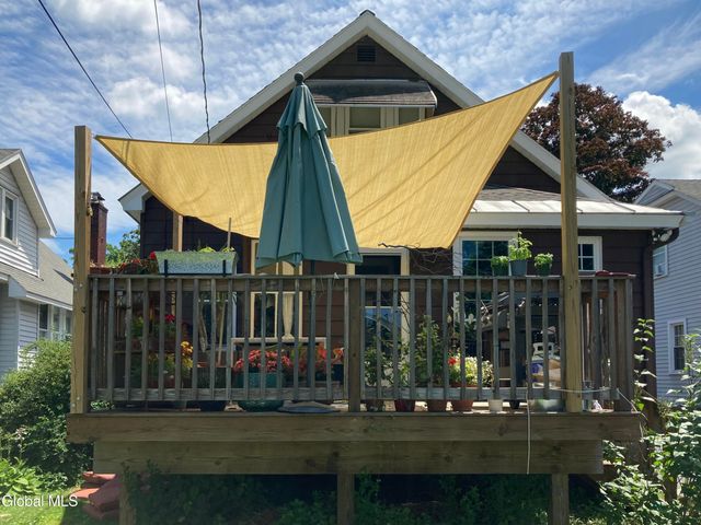 1457 Baker Avenue, Niskayuna, NY 12309