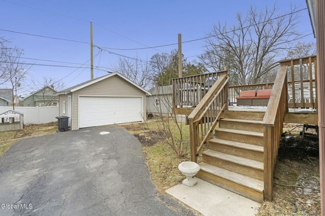 1457 Baker Avenue, Niskayuna, NY 12309