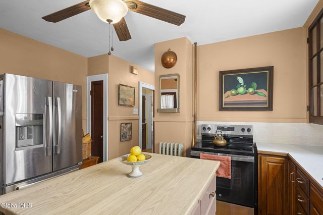 1457 Baker Avenue, Niskayuna, NY 12309