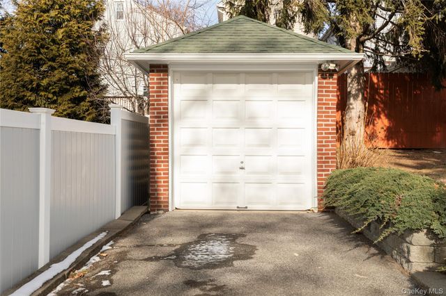 77 Buckley Street, Bronx, NY 10464