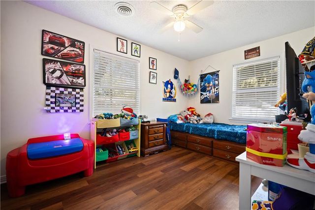 1605 Greenbrier Drive E, Mobile, AL 36605