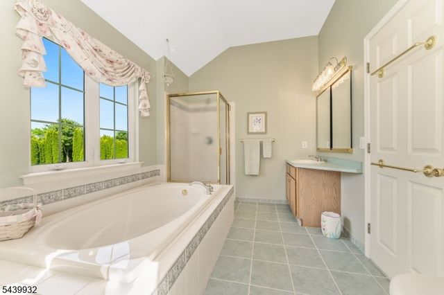 208 Curtis Court, Greenwich Twp., NJ 08886