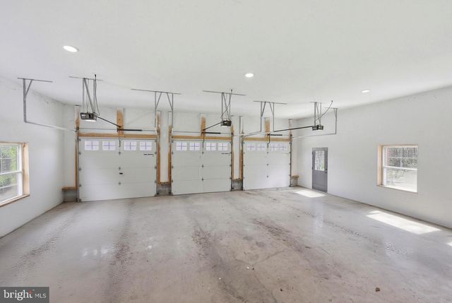58 BLESSING LN, Martinsburg, WV 25403