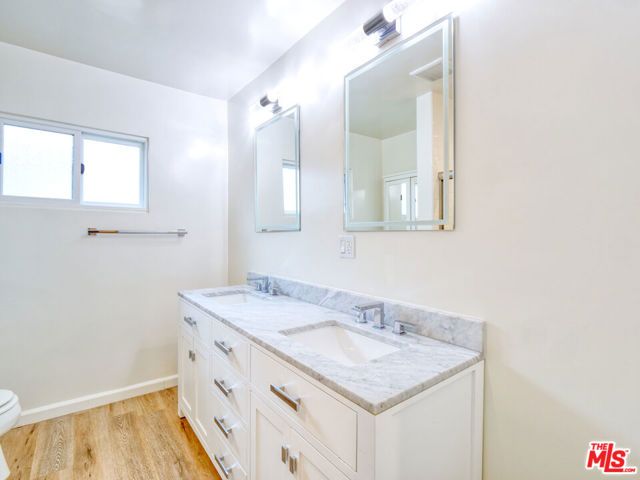 337 N Oakhurst Drive 6, Beverly Hills, CA 90210