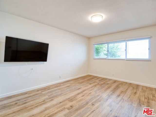 337 N Oakhurst Drive 6, Beverly Hills, CA 90210