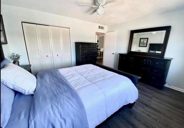 301 Croton Avenue 407, Lantana, FL 33462
