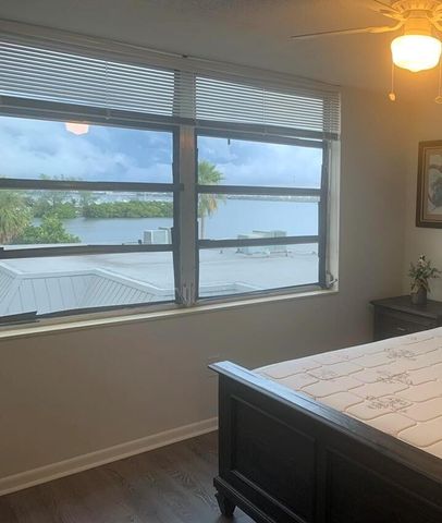 301 Croton Avenue 407, Lantana, FL 33462