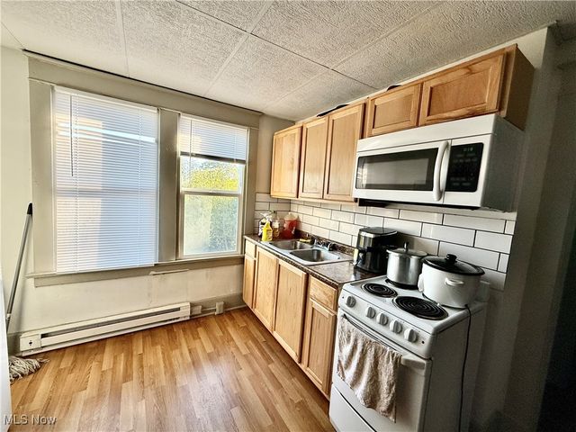 52 12th Street, Campbell, OH 44405