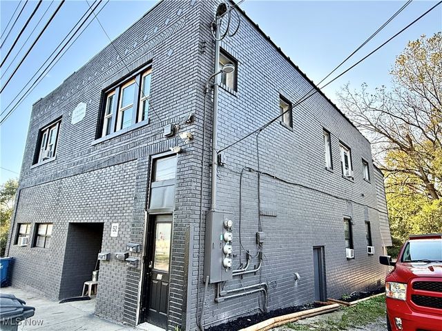 52 12th Street, Campbell, OH 44405