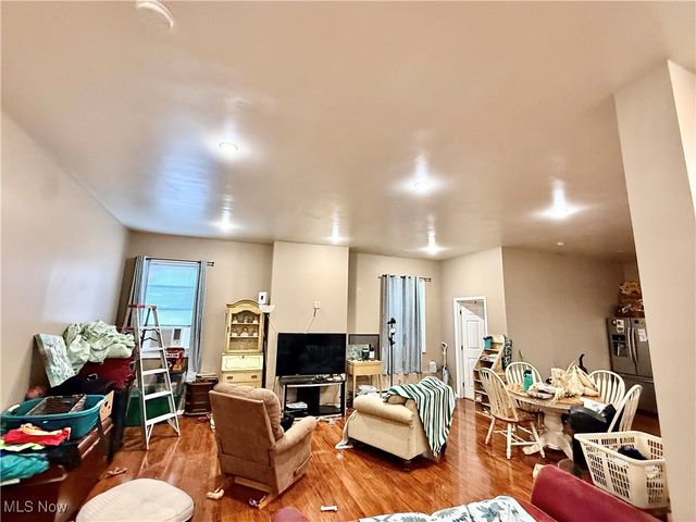 52 12th Street, Campbell, OH 44405