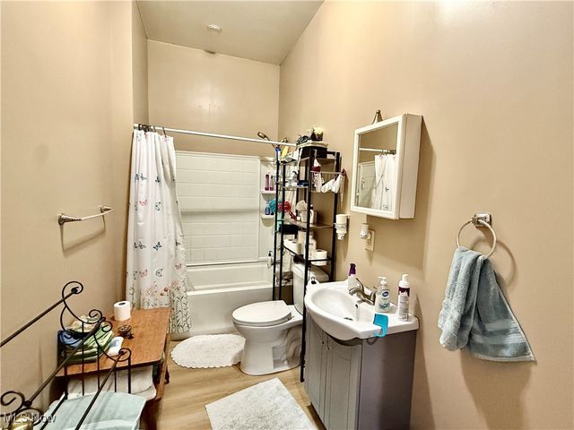 52 12th Street, Campbell, OH 44405