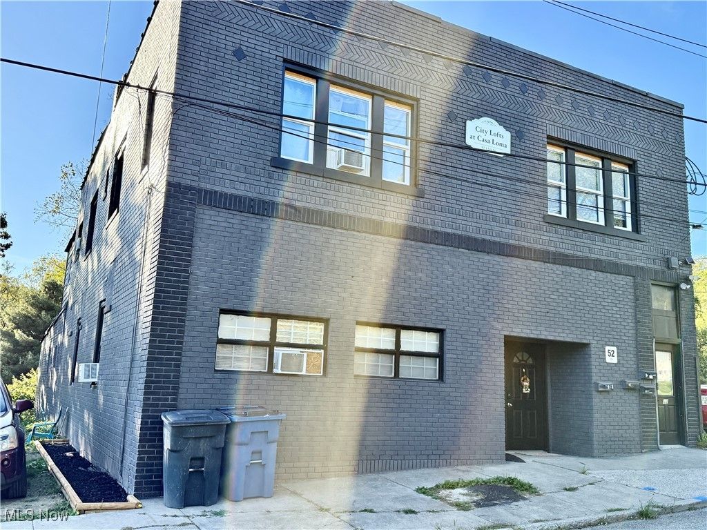 52 12th Street, Campbell, OH 44405