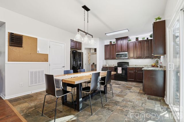 7532 W Berkeley Road 25, Denver, NC 28037