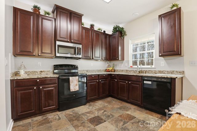 7532 W Berkeley Road 25, Denver, NC 28037