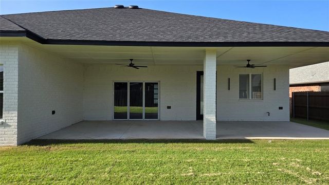 321 Greens Parkway, Norman, OK 73069