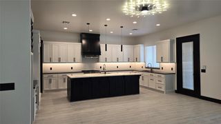 321 Greens Parkway, Norman, OK 73069